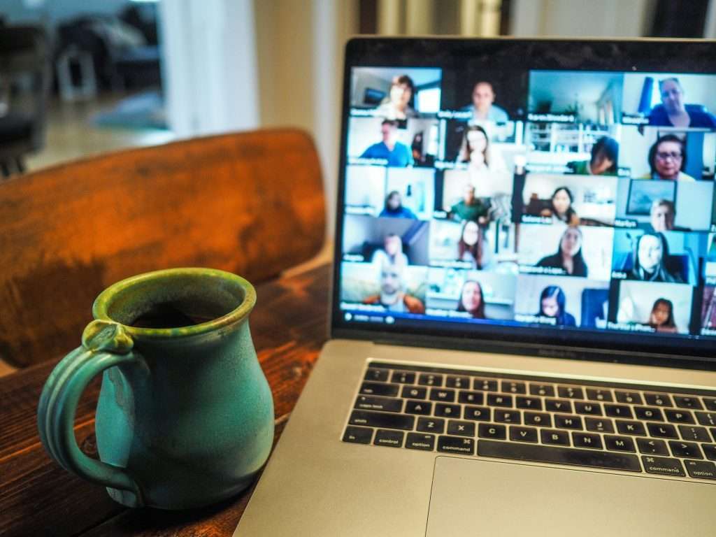Online and on-premises learning Banner